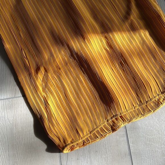 Elliatt Midi Dress Small S Yellow Gold Strapless Pleated Off Shoulder Summer NWT - Picture 6 of 8